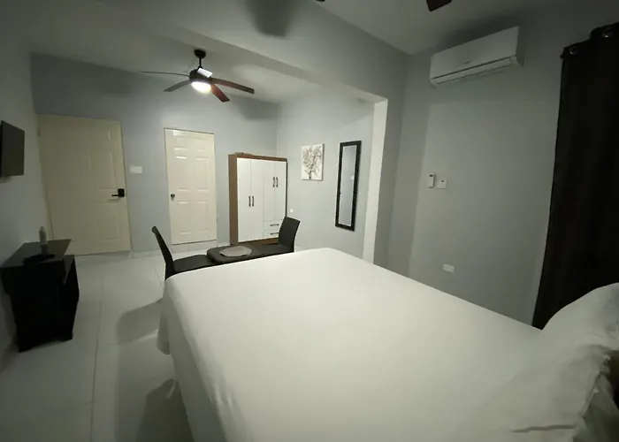 Chrewans Enterprise Ltd Bed and breakfast Montego Bay