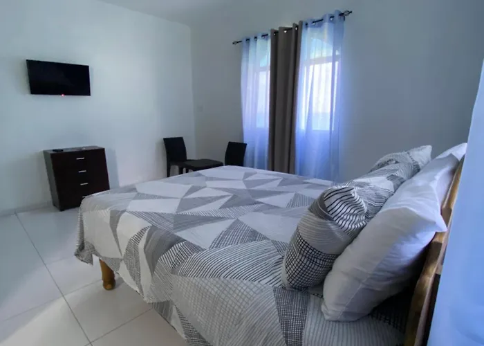 Bed and breakfast Chrewans Enterprise Ltd 3*