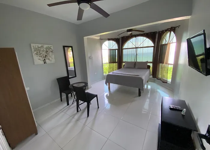 Bed and breakfast Chrewans Enterprise Ltd 3*